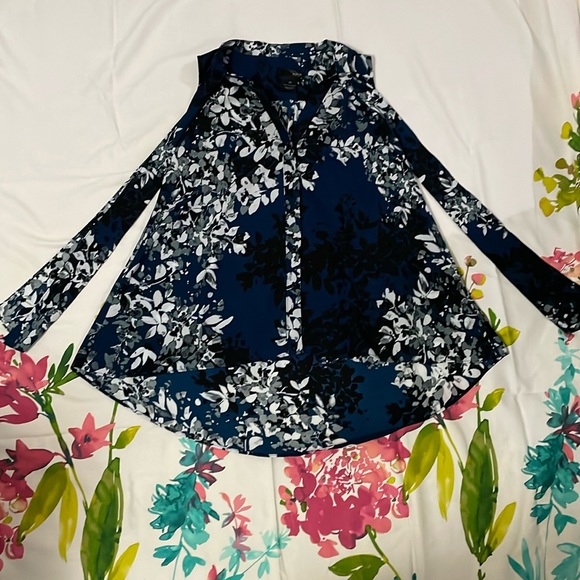 AQUA Baby doll/sleeveless top - Picture 1 of 5